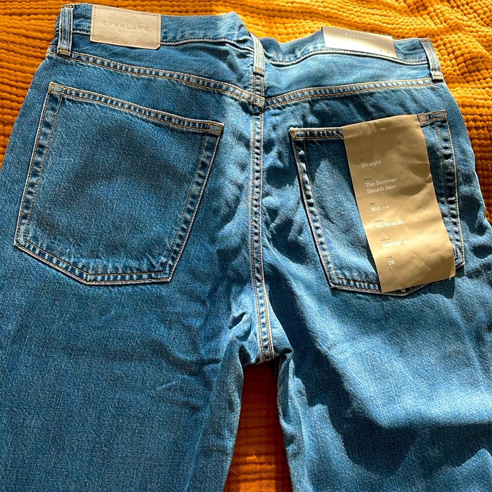 Everlane Women’s Blue Jeans, Regular length, mid rise, new with tags, NWT, sz 28